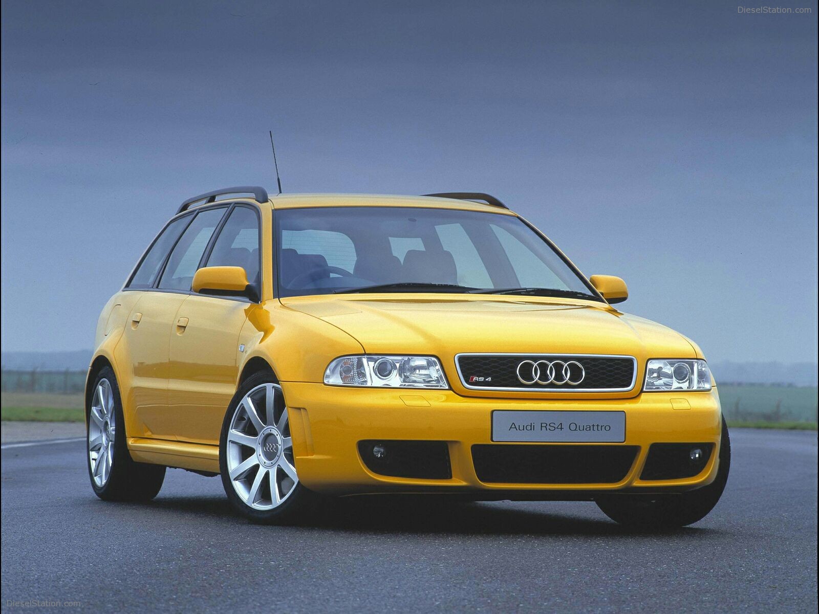 Audi RS4 (2000)
